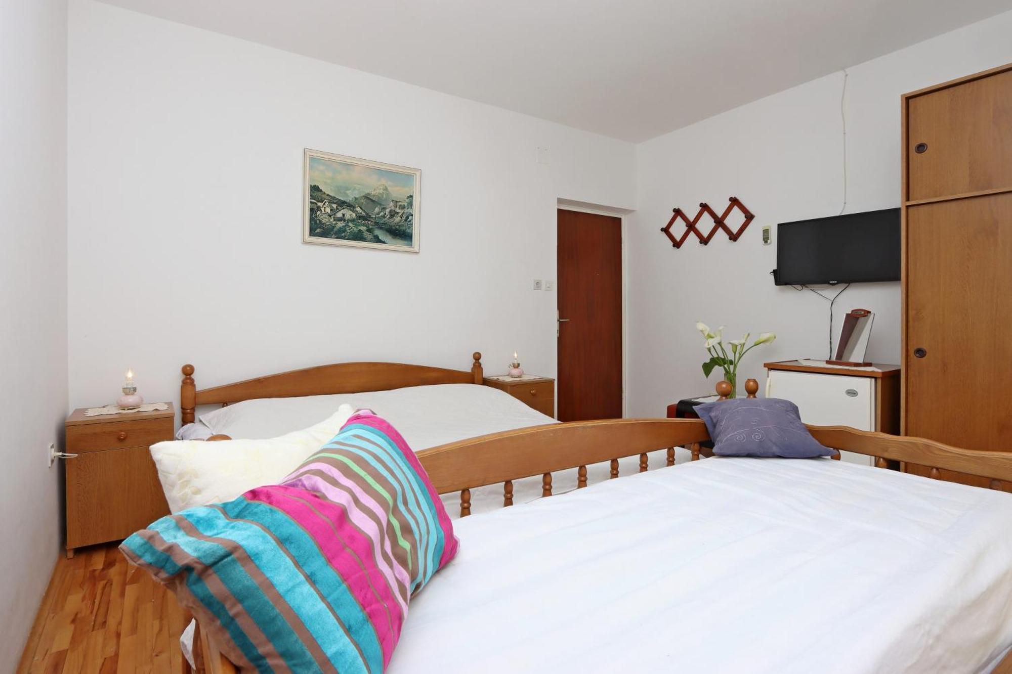 Apartments And Rooms By The Sea Banjol, Rab - 19692 Rom bilde