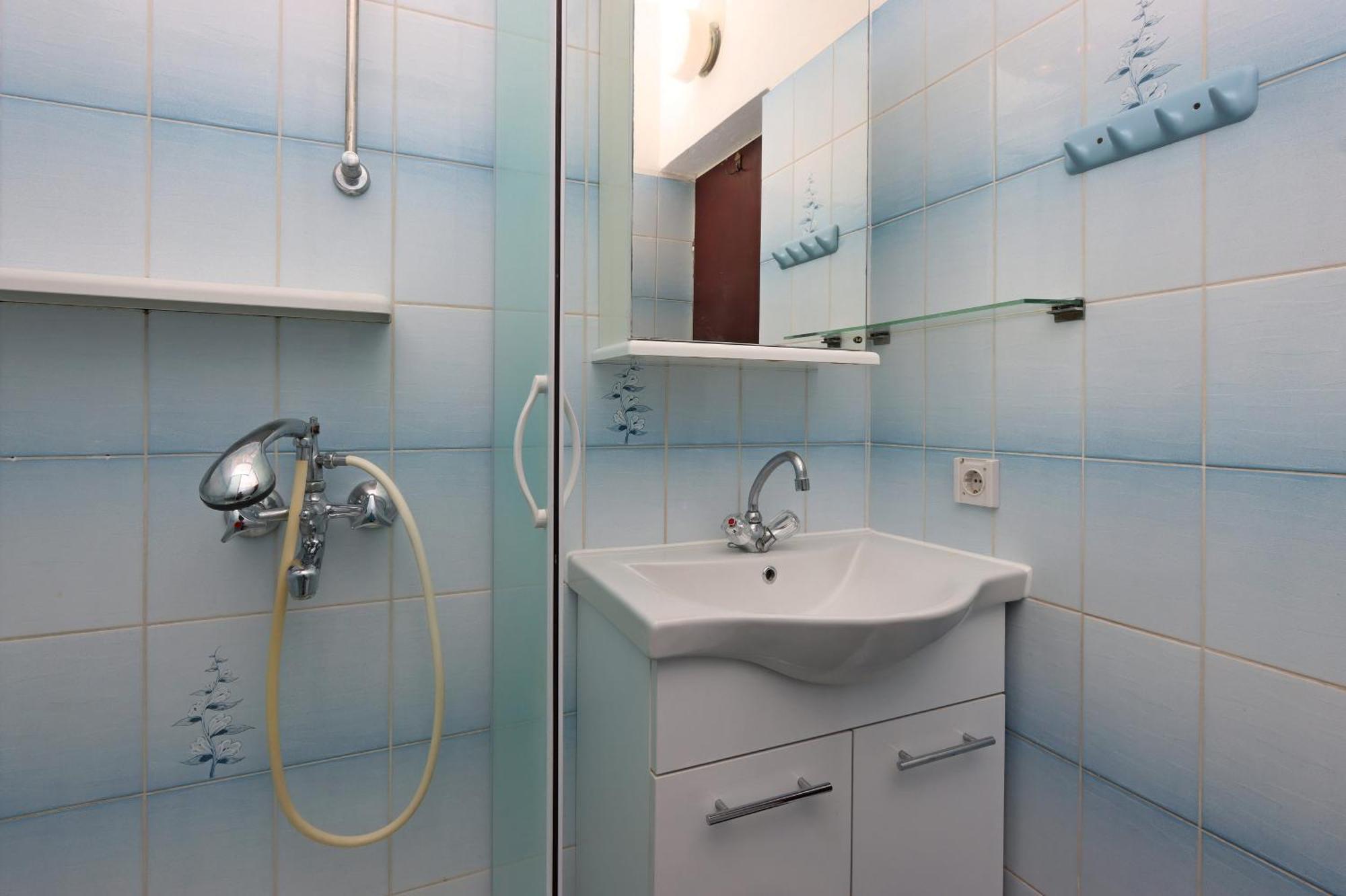 Apartments And Rooms By The Sea Banjol, Rab - 19692 Rom bilde