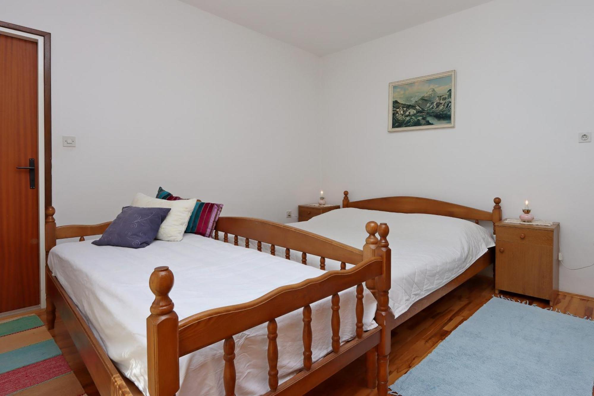 Apartments And Rooms By The Sea Banjol, Rab - 19692 Rom bilde