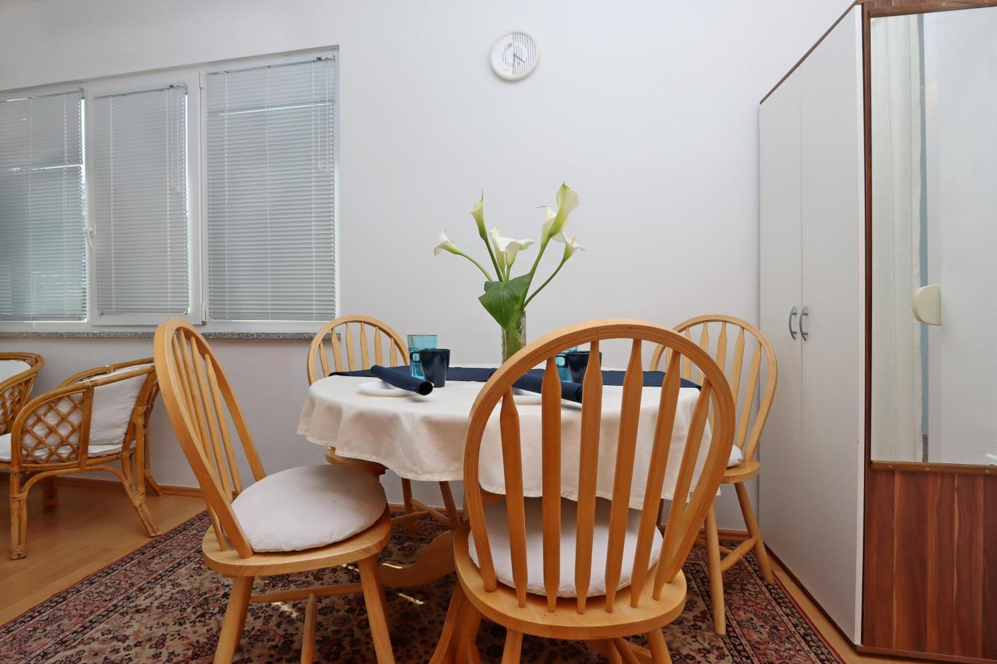 Apartments And Rooms By The Sea Banjol, Rab - 19692 Rom bilde